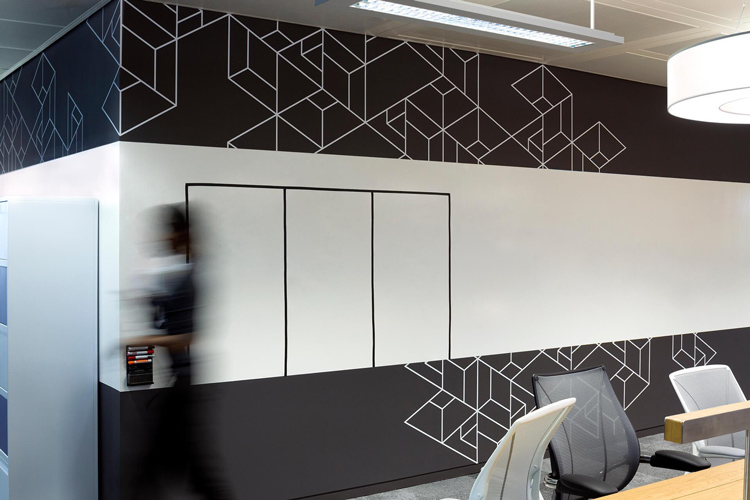 BBC視覺形象設(shè)計(jì)，不斷變化的視覺創(chuàng)意設(shè)計(jì)